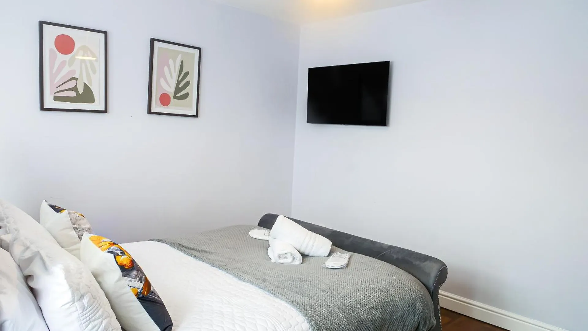Royal Luxe 6 Bed House In London Apartment Bexleyheath