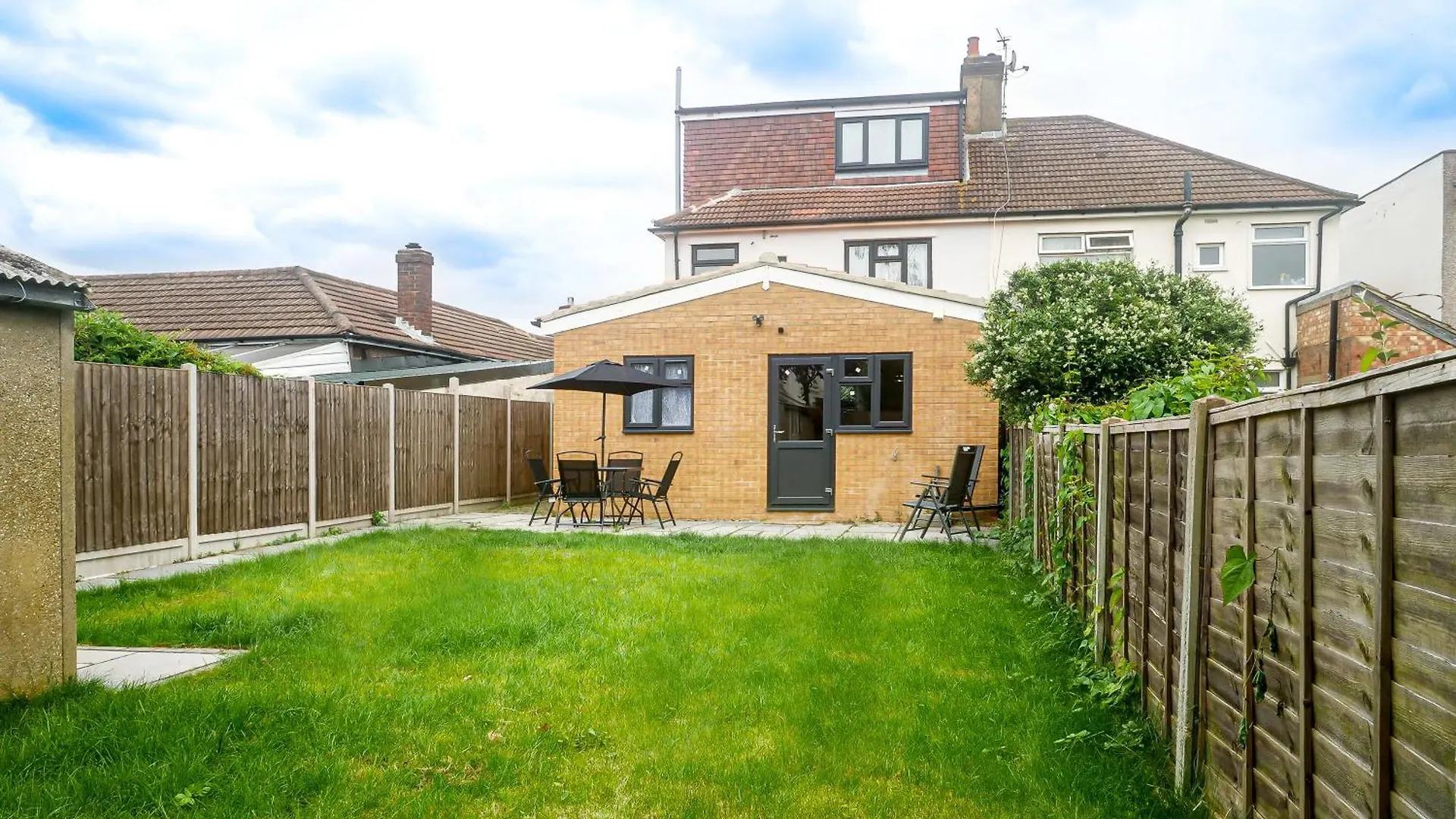 Royal Luxe 6 Bed House In London Apartment Bexleyheath